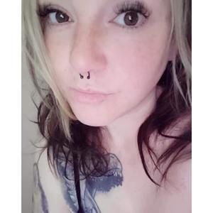 Meet your Posher, Becca